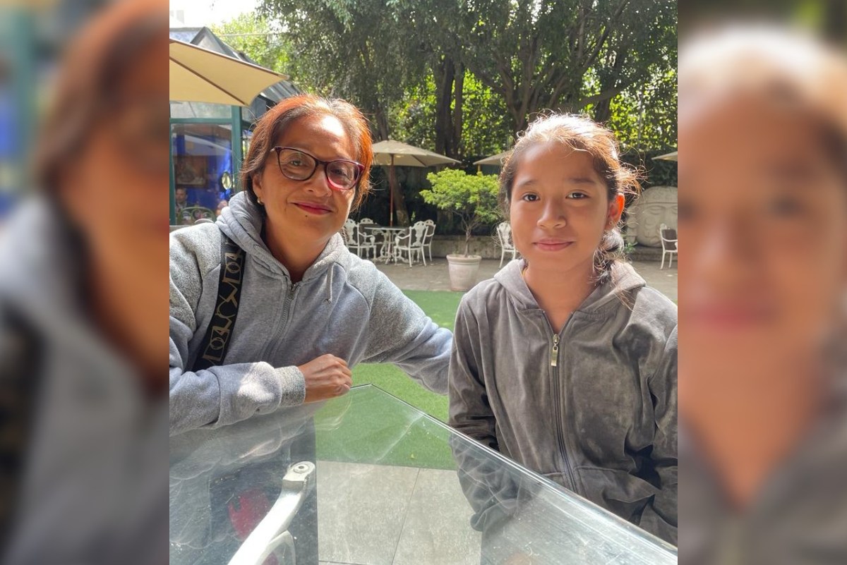 Aryam nació con discapacidad auditiva; el esfuerzo de su mamá le ...