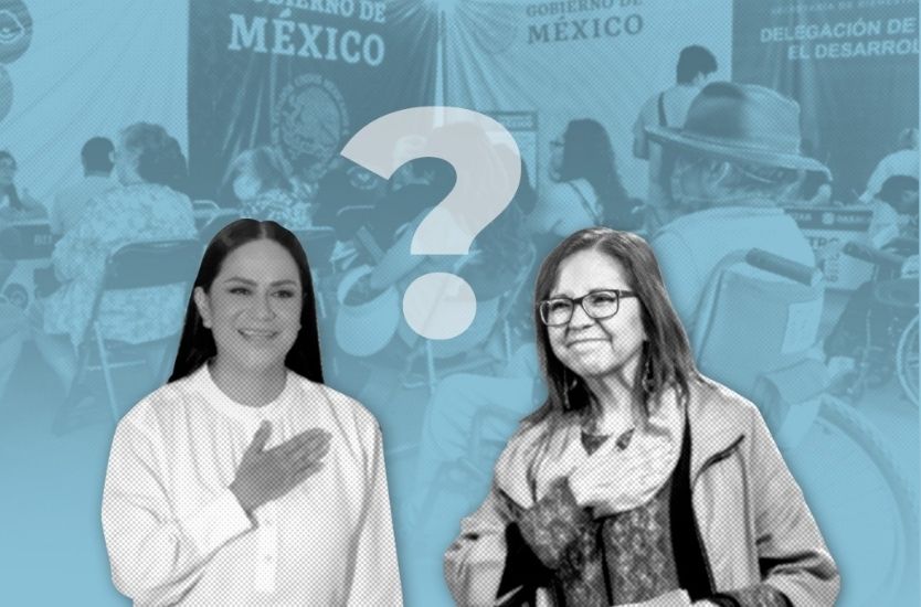 Ariadna Montiel y Leticia Ramírez al frente, con un signo de interrogación al centro y, de fondo, personas en un módulo de atención del Gobierno de México.